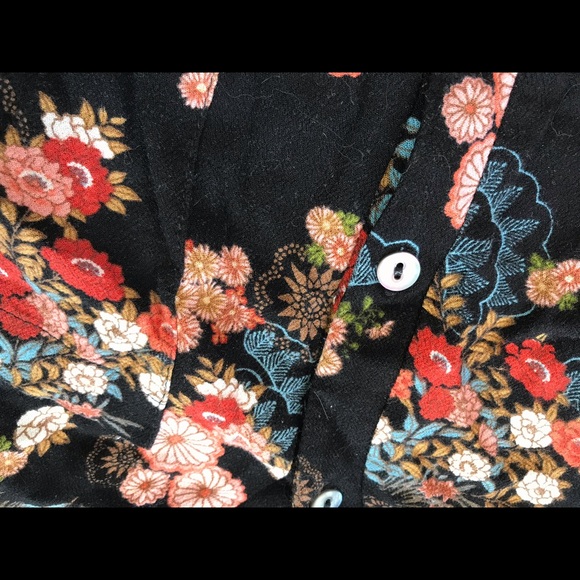 Forever 21 Floral Kimono Print Crop Top - Picture 5 of 9